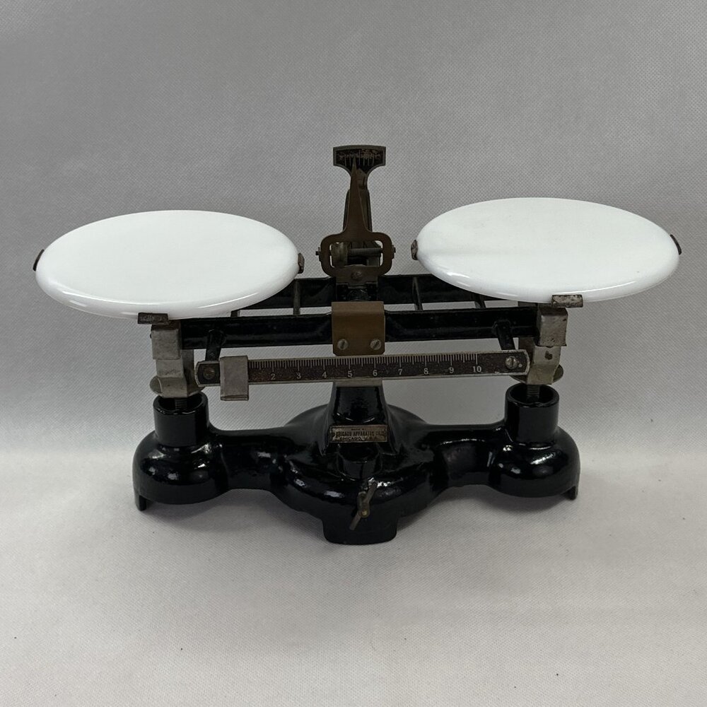 Vintage Chicago Apparatus Co. Balance Scale